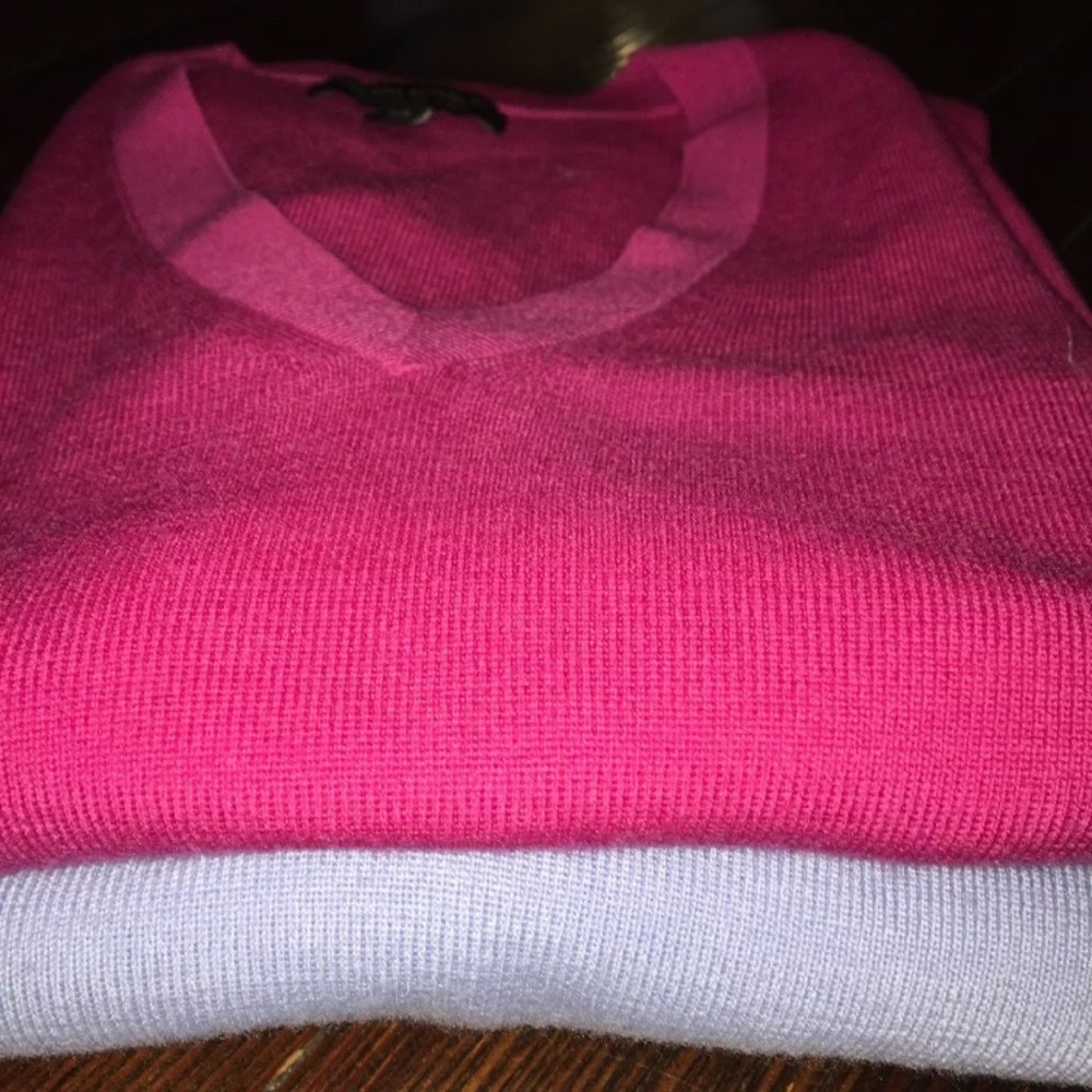 Banana republic merino wool Vneck sweater XS